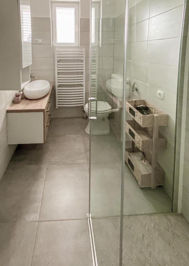 Sukošan Apartments Happy מראה חיצוני תמונה
