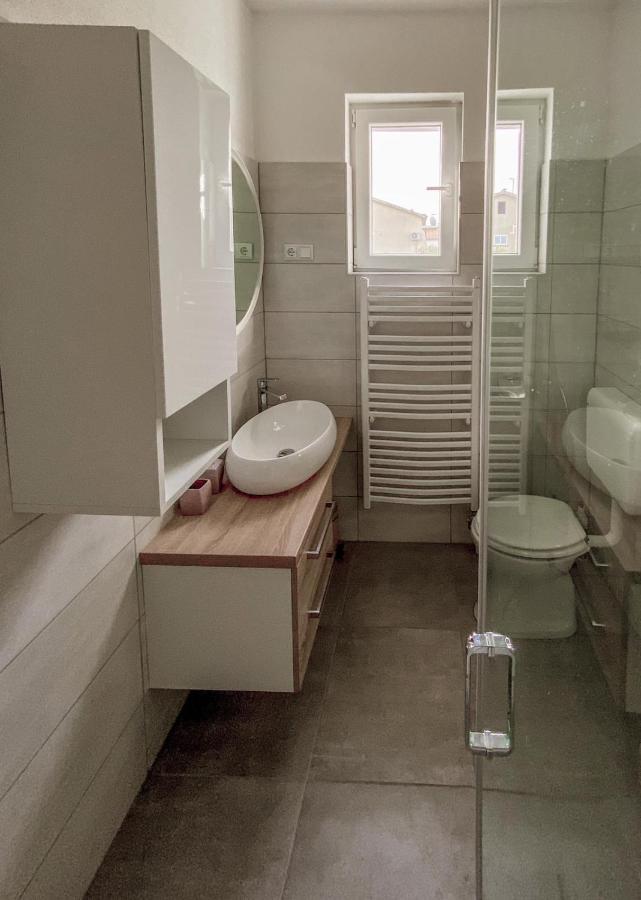 Sukošan Apartments Happy מראה חיצוני תמונה
