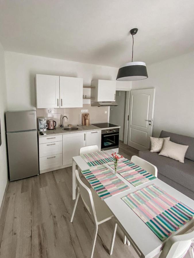 Sukošan Apartments Happy מראה חיצוני תמונה