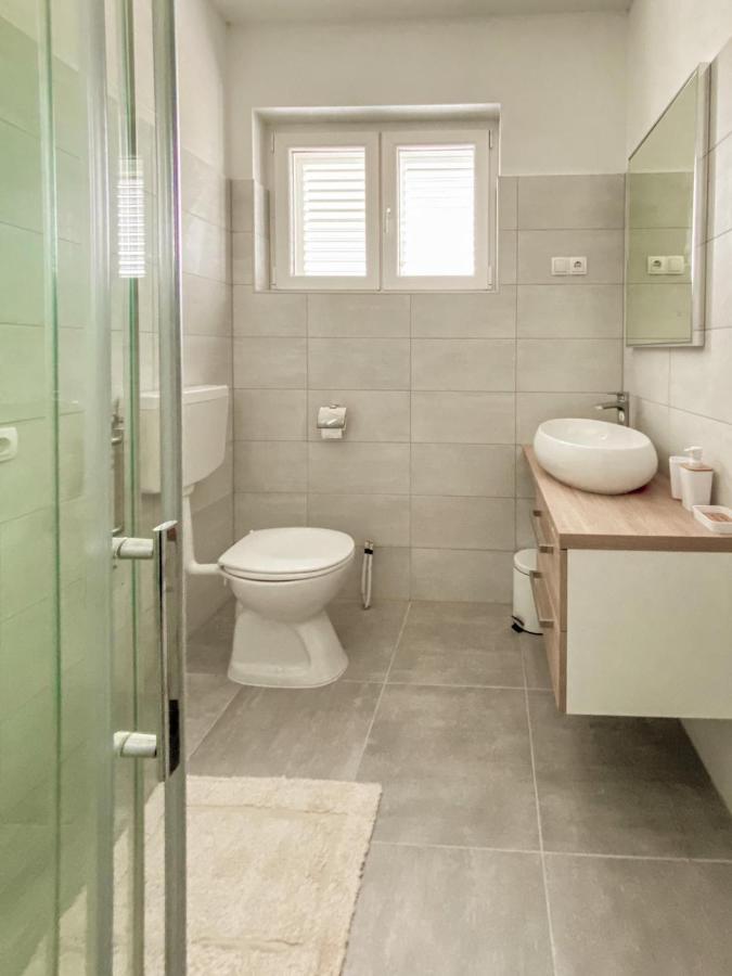 Sukošan Apartments Happy מראה חיצוני תמונה
