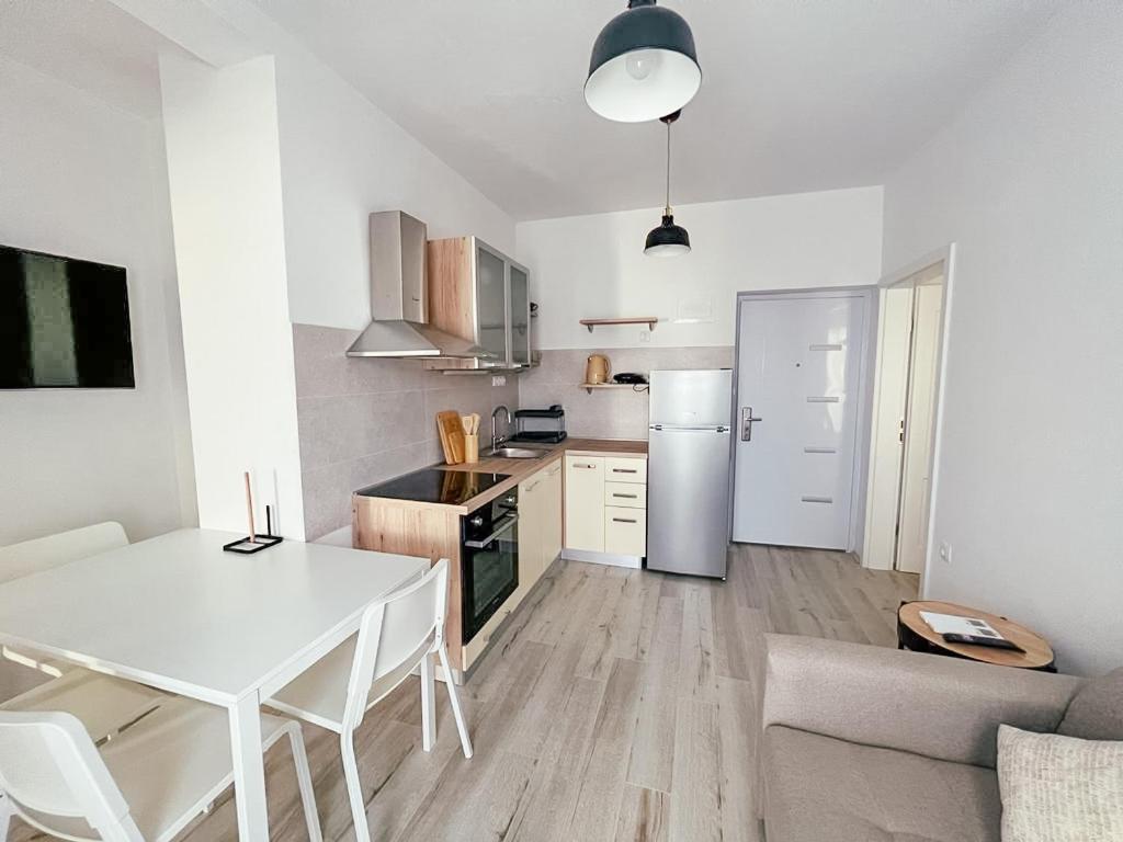 Sukošan Apartments Happy מראה חיצוני תמונה